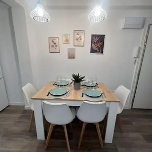 Piso Recien Reformado En El Centro De Santander, Zona Estaciones Apartamento Santander